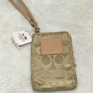 NEW Coach Wristlet ❤️ Gold Color